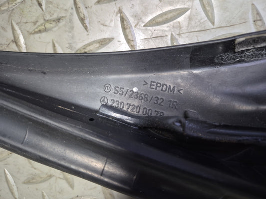 03-12 Mercedes R230 SL Front Windshield Weatherstrip Rubber Seal Molding Set OEM