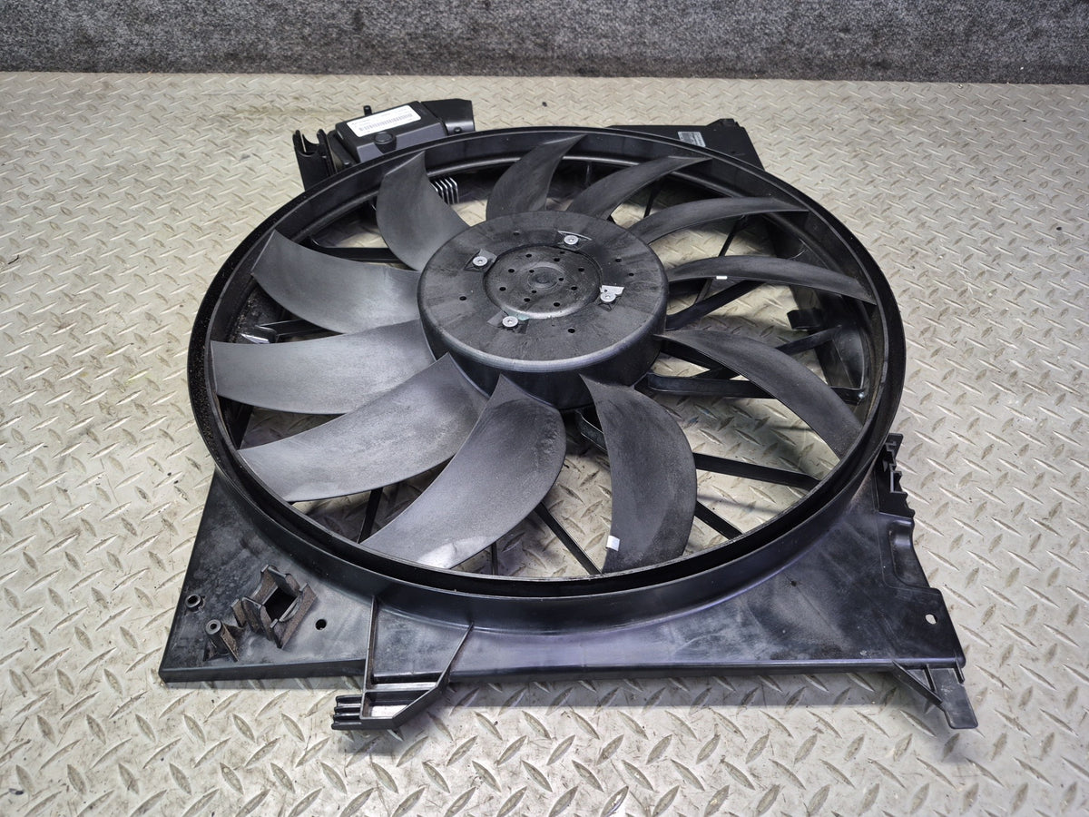 08-13 Mercedes W221 S63 AMG Engine Cooling Fan Motor w Shroud 2115002293 OEM