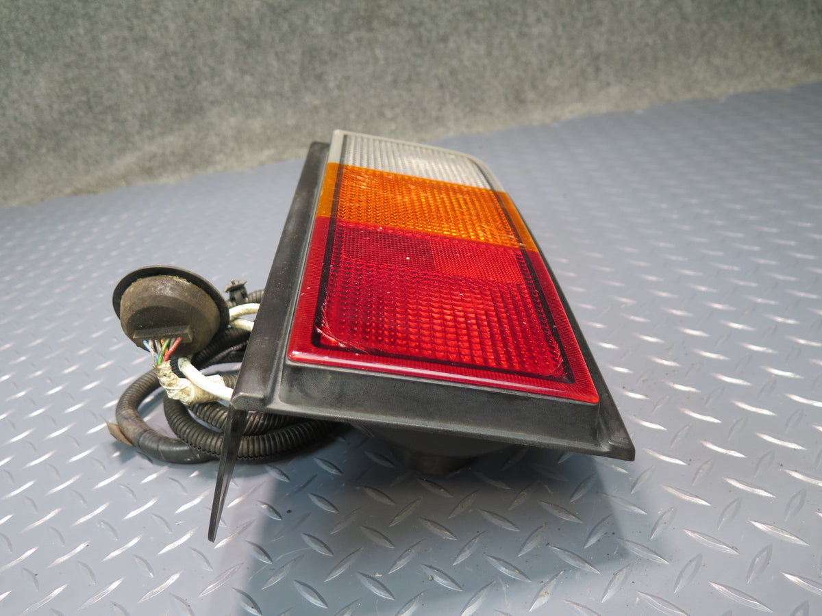 2003-2004 Hummer H2 Rear Left & Right Side Tail Light Lamp Set Damaged