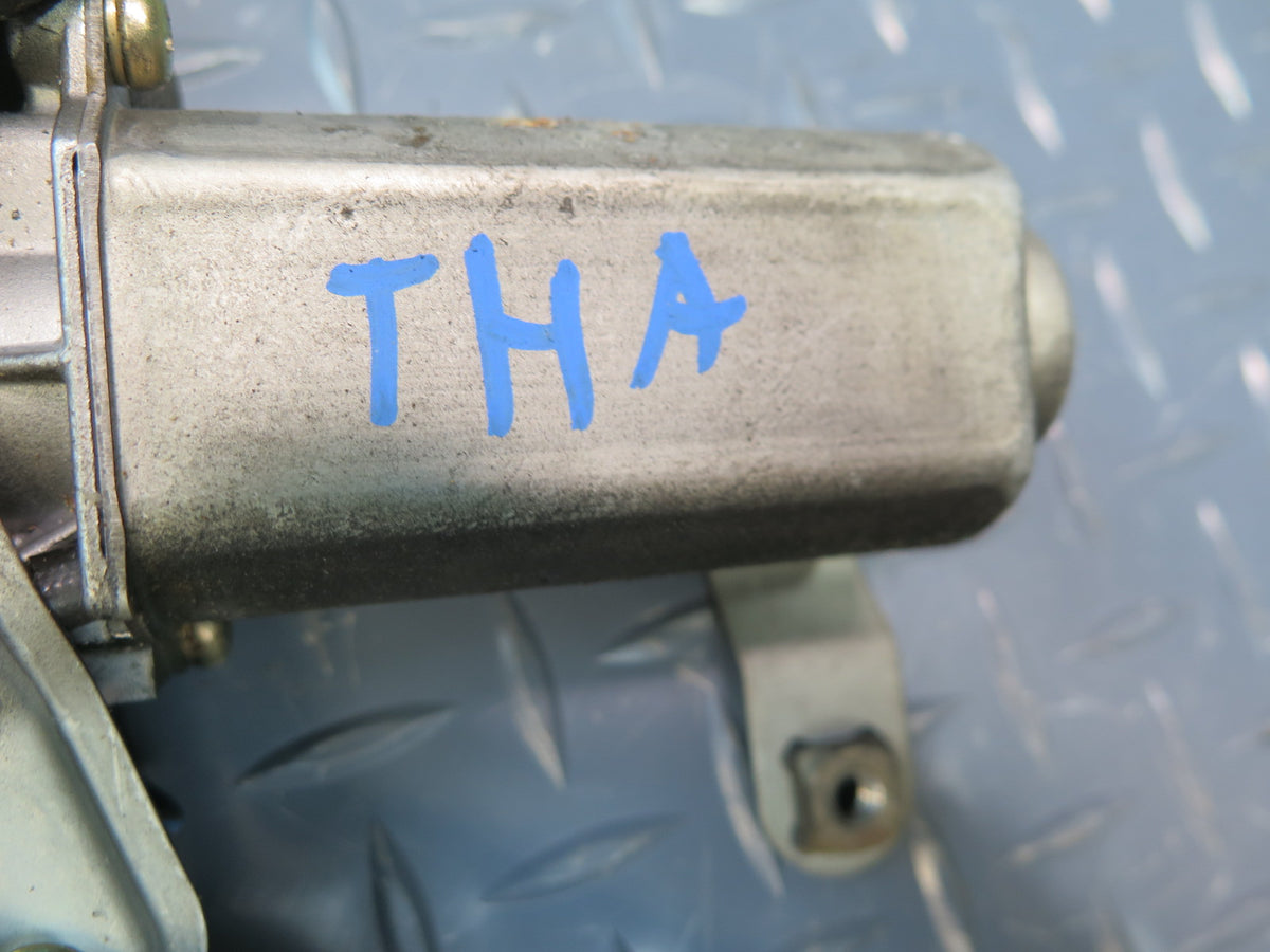 89-95 Toyota Hiace KZH106W Rear Trunk Lid Tailgate Wiper Linkage w Motor OEM