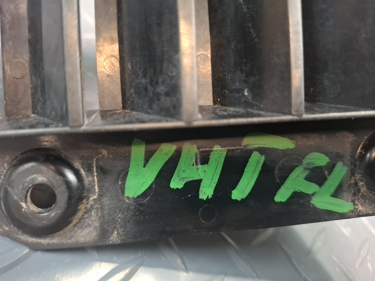 2006 Hummer H2 Front Left Side Fender Vent Grille Trim Molding