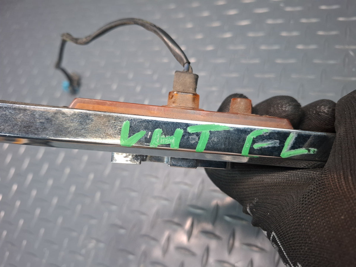 2003-2009 Hummer H2 Front Left Side Fender Panel Marker Lamp Light