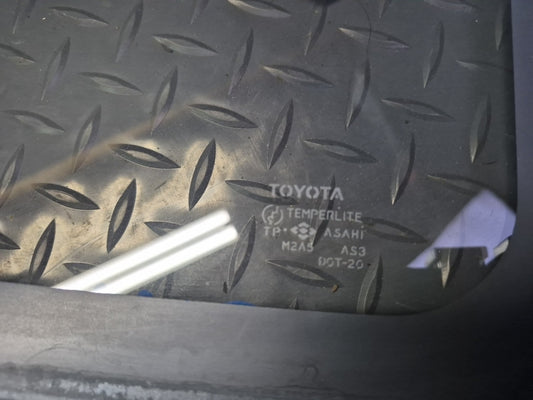 94-95 Toyota Hiace KZH106W Center Middle Right Movable Glass Window OEM