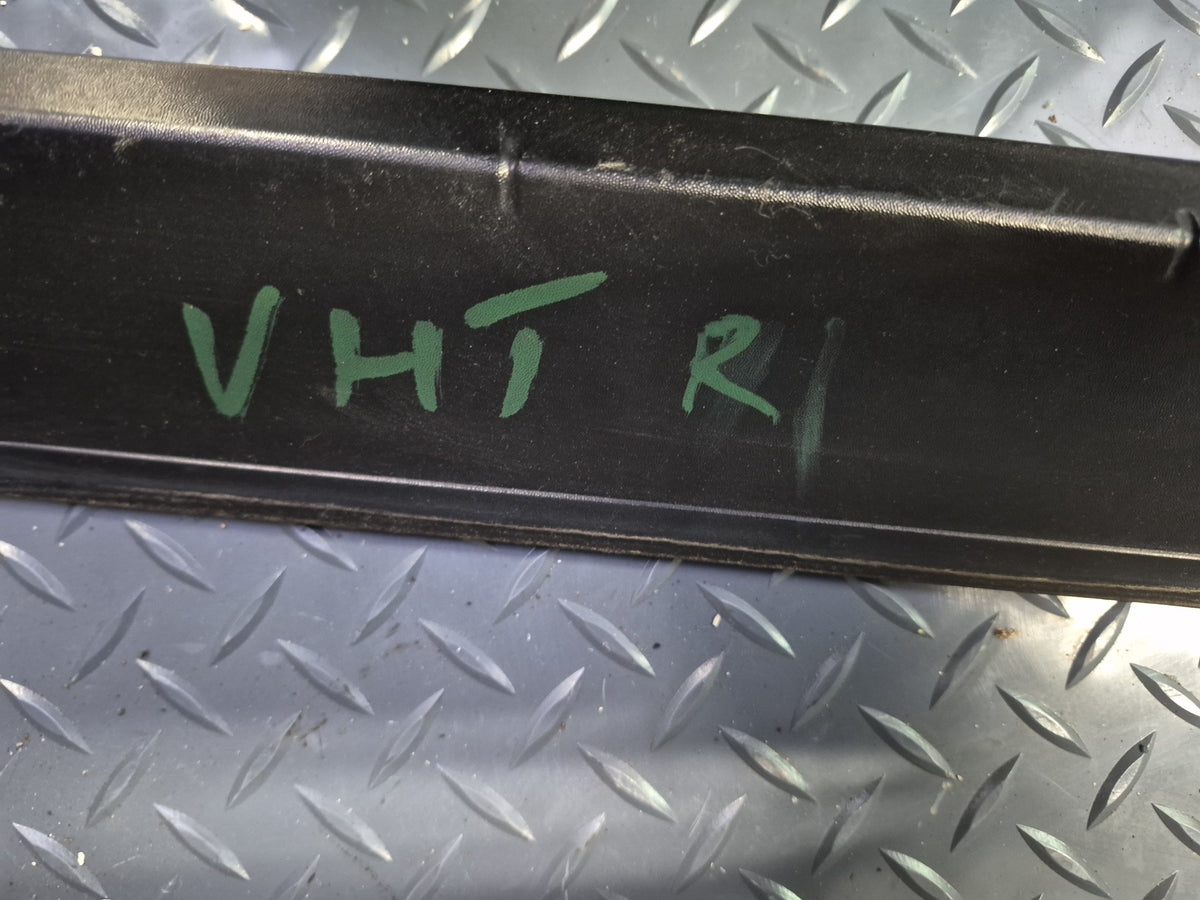 2003-2009 Hummer H2 Front Right Pass Side Roof Rack Rail Cover Molding