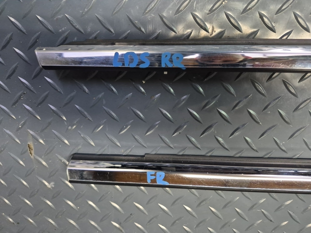 01-06 Lexus UCF30L LS430 Front & Rear Right Door Weatherstrip Molding Set OEM