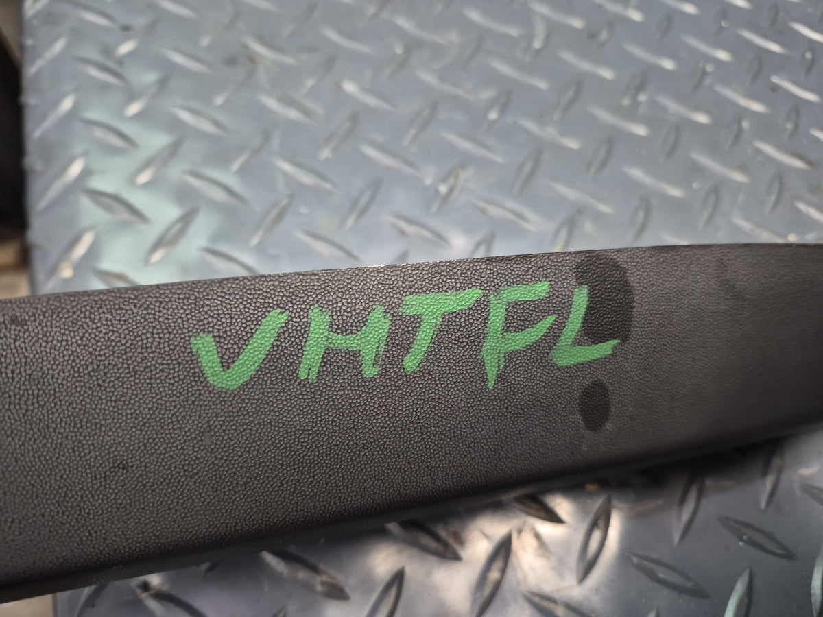 2003-2009 Hummer H2 Front Right & Left Fender Wheel Flare Molding Set Damaged