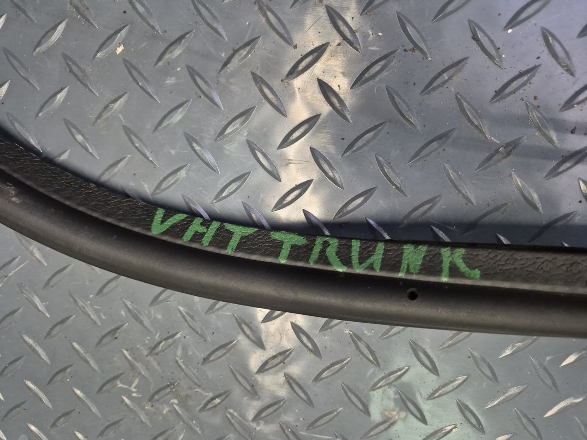 2003-2009 Hummer H2 Rear Trunk Tailgate Lift Gate Weather Strip Rubber Seal