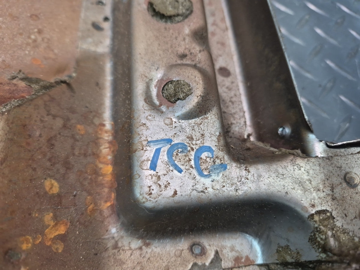 84-86 Toyota Cressida MX73 Front Right Side Dash Lower Knee Trim Panel Damaged