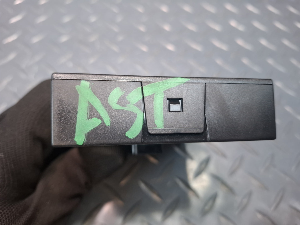 15-20 Audi S3 8VS Sedan Keyless Entry Kessy Control Module 5Q0959435A OEM