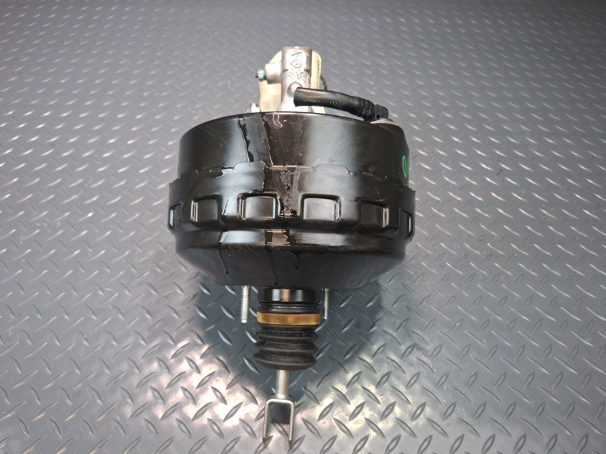 2008-2011 BMW E90 E92 E93 M3 Brake Master Cylinder Booster Fluid Reservoir