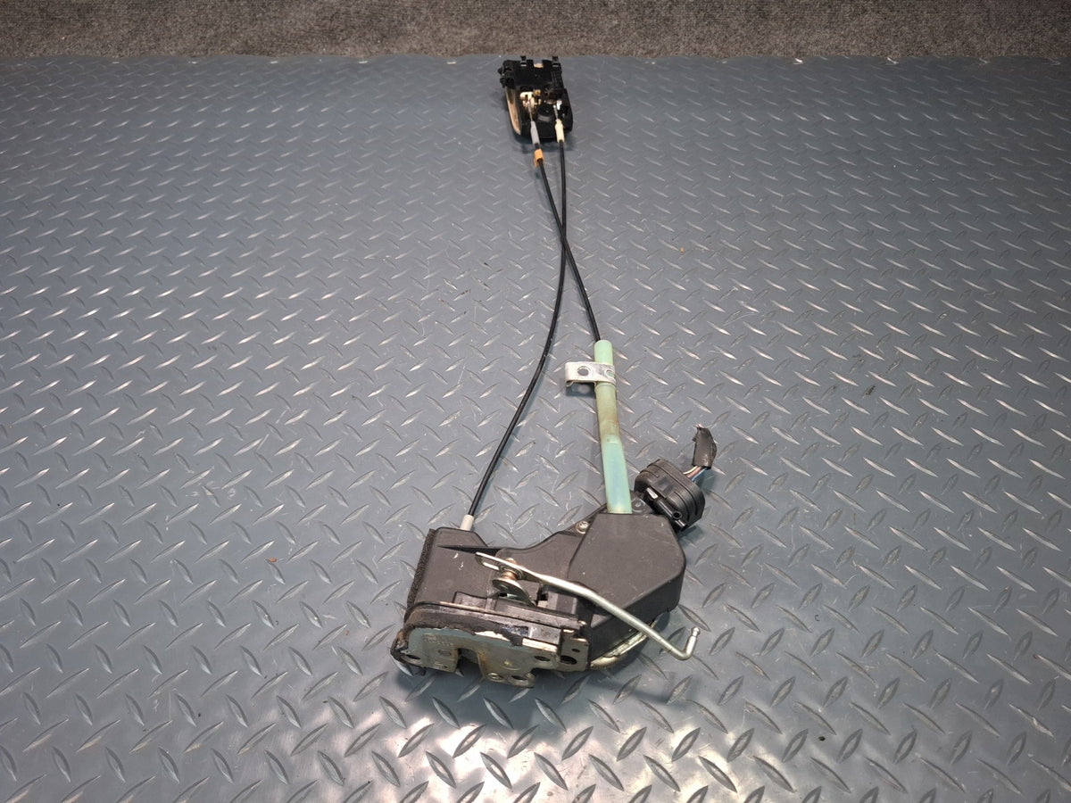 2003-2007 Lexus UZJ100L LX470 Rear Right Side Door Lock Latch Actuator W/ Handle
