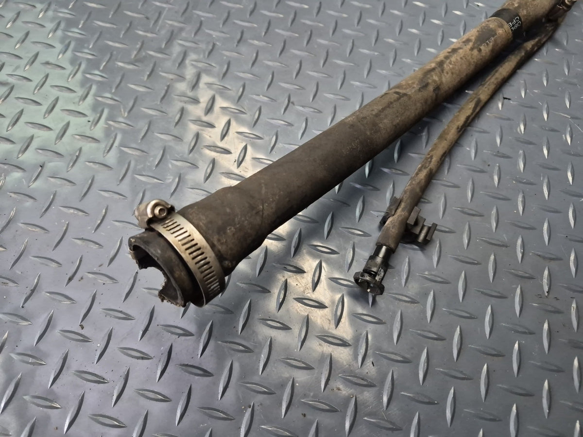 2004-2007 Hummer H2 6.0L V8 Fuel Gasoline Tank Filler Neck Tube Assembly
