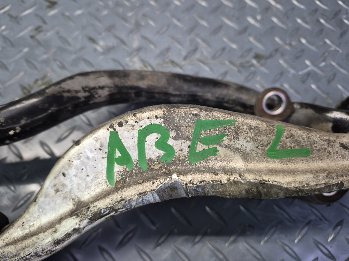 1994-1997 BMW E31 840Ci Front Left Suspension Control Arm Set