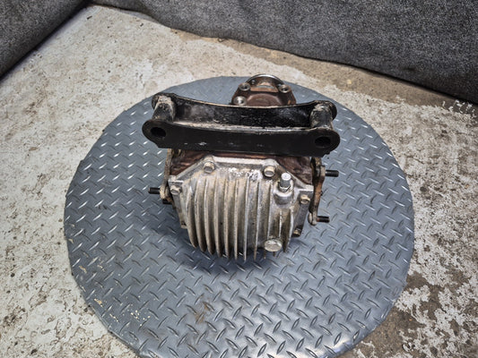 84-86 Toyota Cressida MX73 A/T Rear Differential Carrier 4.1 Ratio OEM