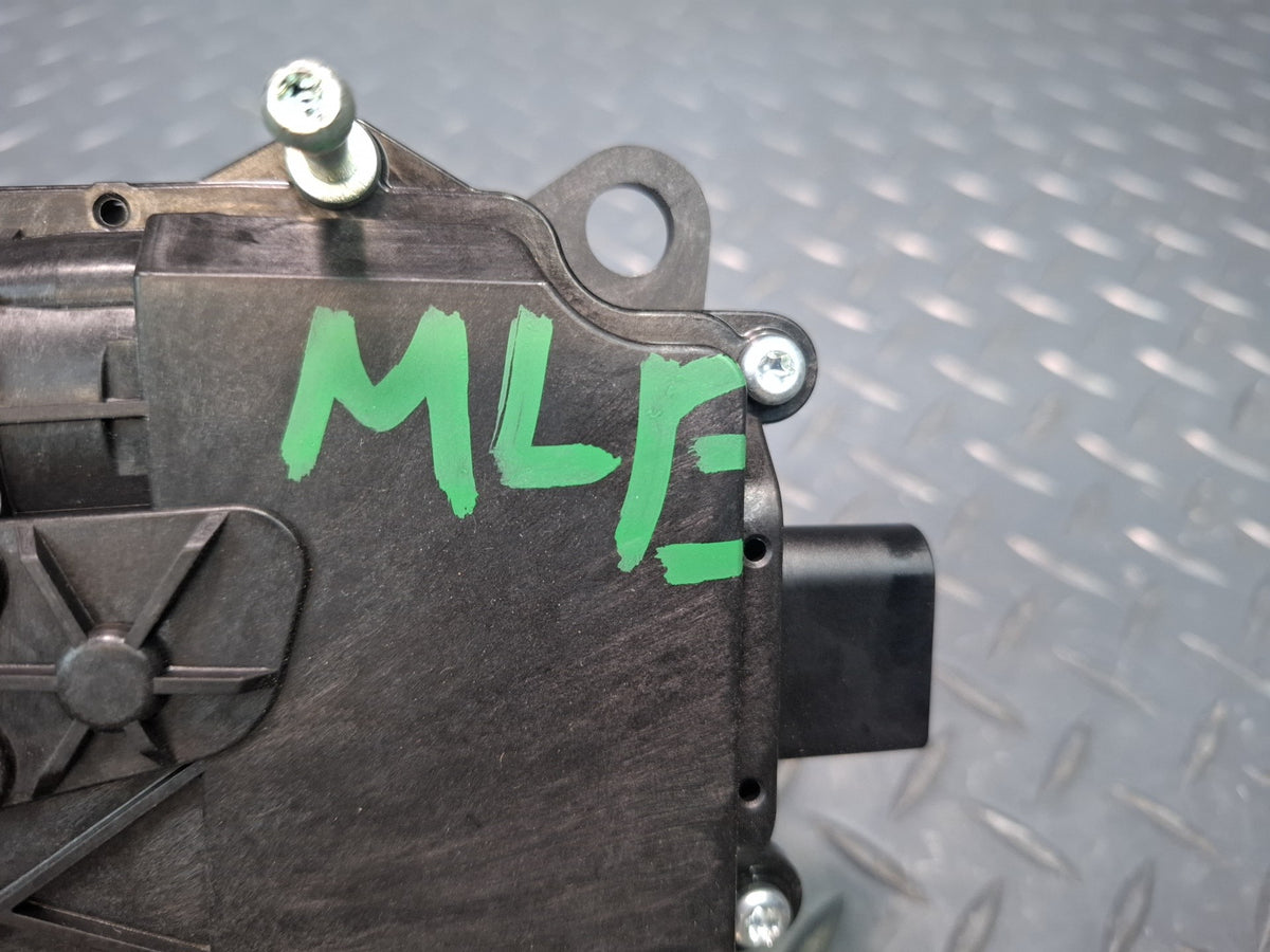 2017-2020 Maserati Levante M161 Rear Trunk Tailgate Liftage Lock Actuator Motor