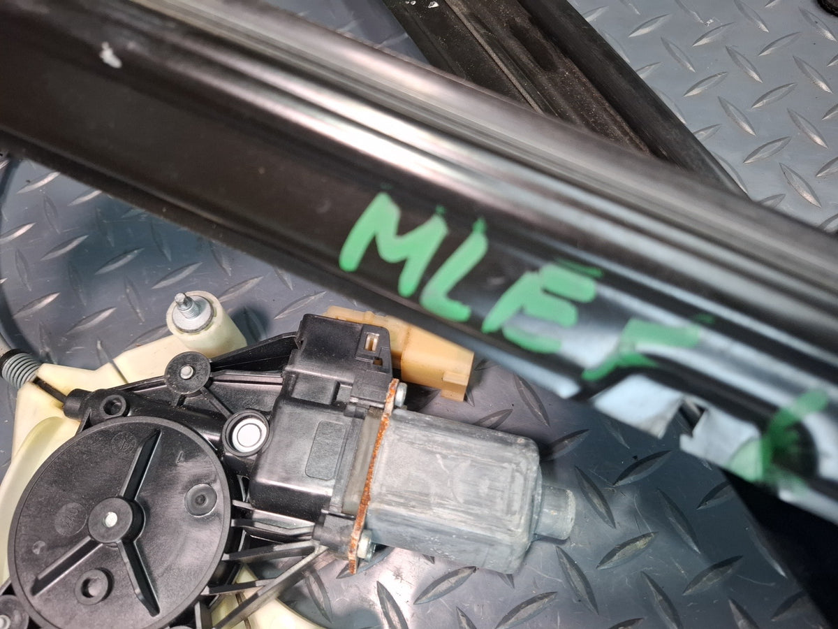 2017-2020 Maserati Levante M161 Front Left Door Window Regulator w Motor