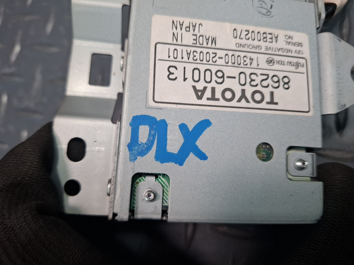 2005-2007 Lexus UZJ100L LX470 Rear Radio Control Switch Panel 86230-60013