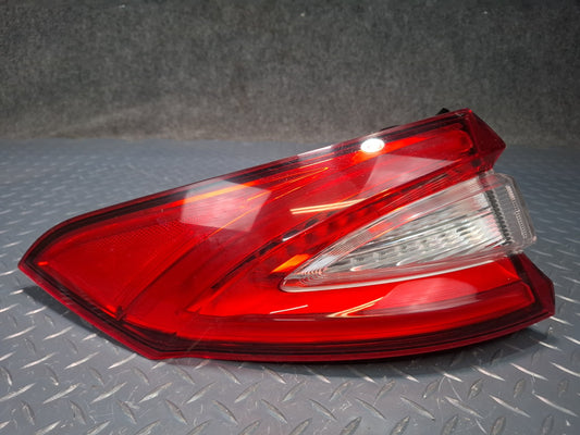 2017-2020 Maserati Levante M161 Rear Left Outer Tail Light Lamp 670106833