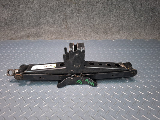2017-2020 Maserati Levante M161 Emergency Spare Tire Lift Jack w Wrench