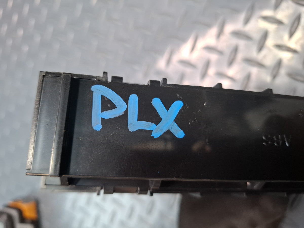 2003-2007 Lexus UZJ100L LX470 A/C Air Conditioner Amplifier Hvac Control Module