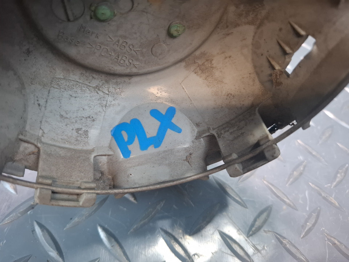 2003-2007 Lexus UZJ100L LX470 Wheel Center Cap Hubcap Set of 2 Damaged