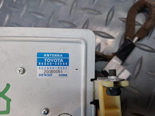 2003-2007 Lexus UZJ100L LX470 Navigation Antenna Control Module 86860-60080