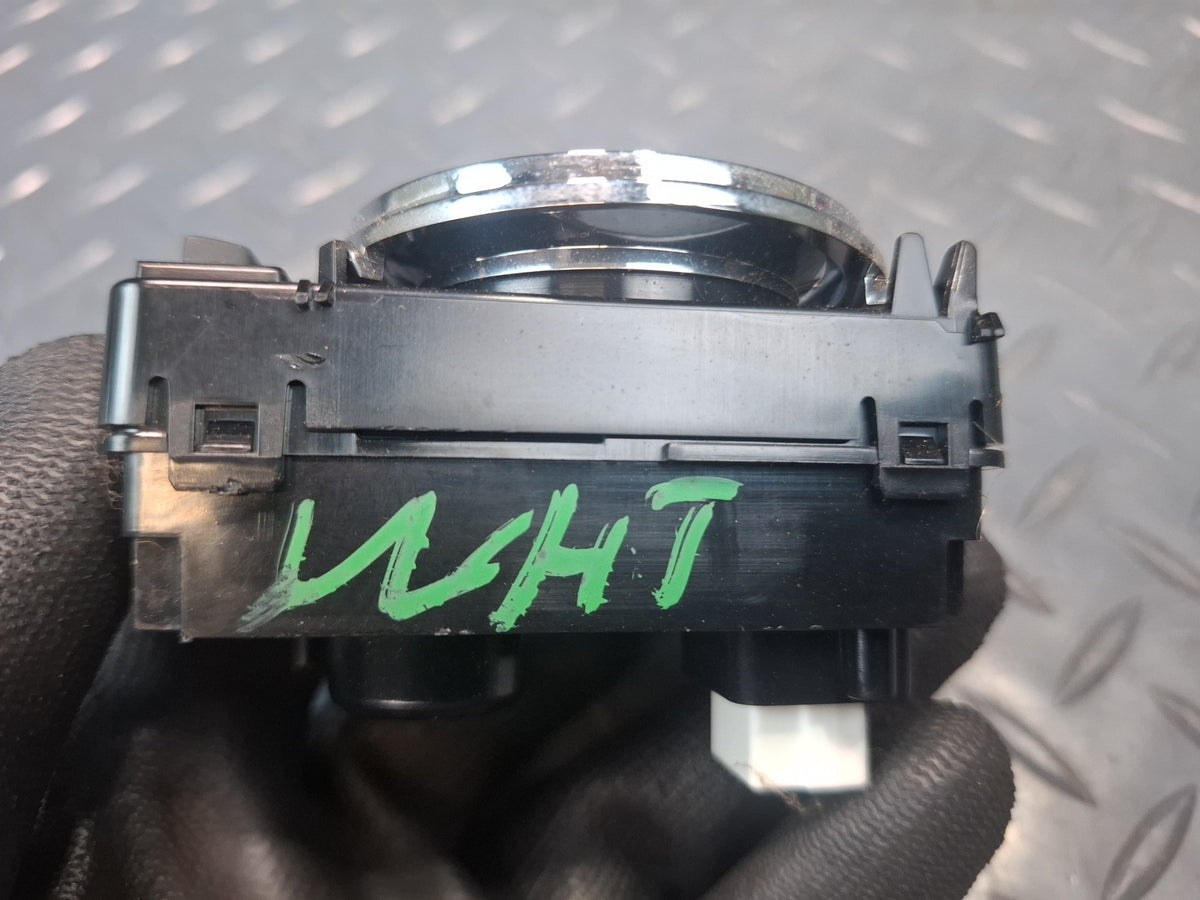 2008-2009 Hummer H2 Front Center Dash Display Clock