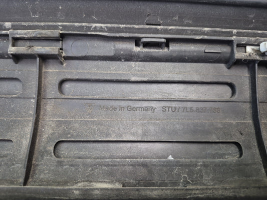 2008-2010 Porsche Cayenne 957 Front Right Door Lower Trim Molding 7L5839788