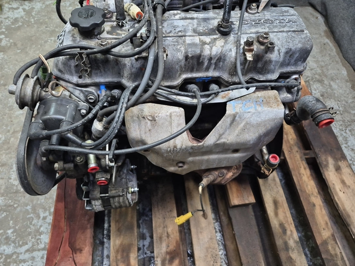 1983 Toyota Celica RA65 2.4L 22R-EC VIN R 4TH Digit Complete Engine Motor 177k