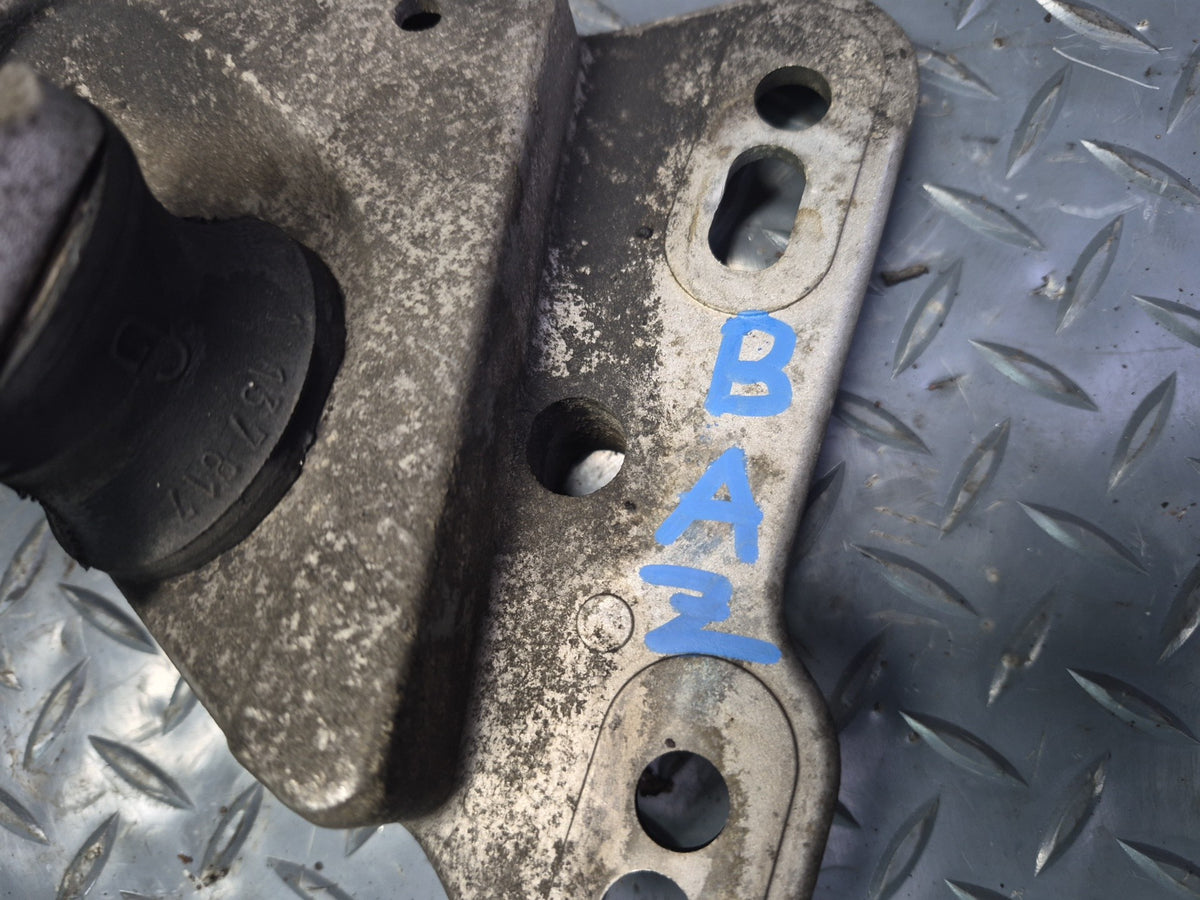 03-08 BMW E85 Z4 M/T Manual Transmission Crossmember Mount Support 101K Mile OEM