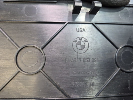 03-08 BMW E85 E86 Z4 Dash Center Lower Trim Cover Panel 7053091 OEM