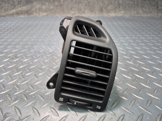 02-10 Lexus UZZ40L SC430 Set of 2 Dash Front Left & Right A/C Air Vent OEM