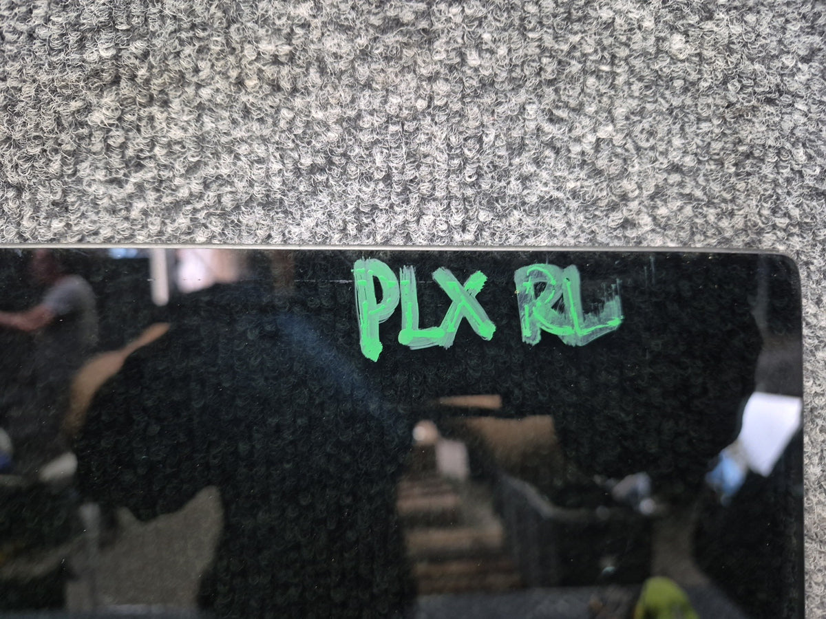 2004-2007 Lexus UZJ100L LX470 Rear Left Driver Side Door Glass Window