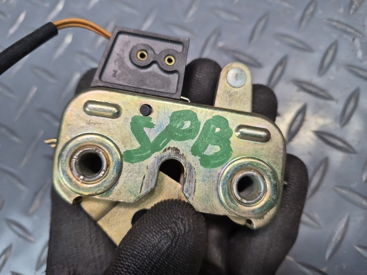 1997-2004 Porsche Boxster 986 Rear Trunk Lid Lock Latch Actuator Set