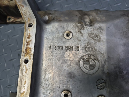 1996-1997 BMW E31 840Ci M62 Engine Motor Upper Oil Pan 1433561