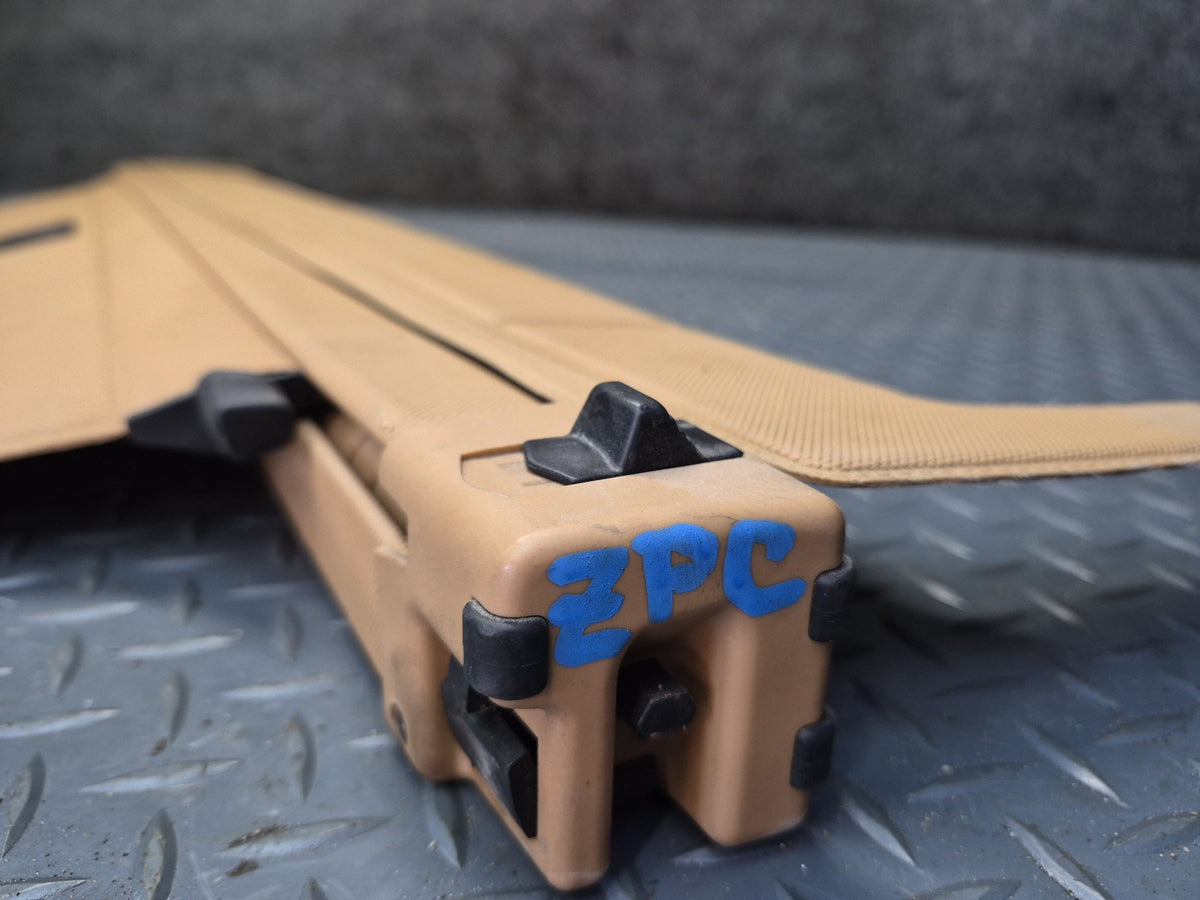 2003-2010 Porsche Cayenne 957 Rear Trunk Cargo Roller Shade Cover