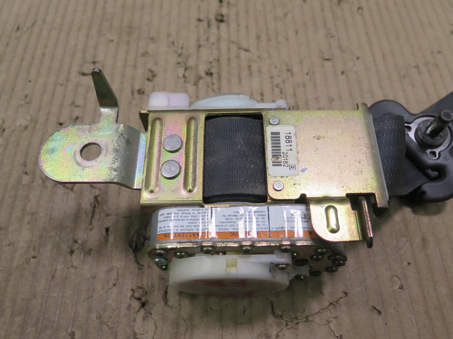 2002-2005 Ford Thunderbird Front Right Seat Belt Retractor OEM