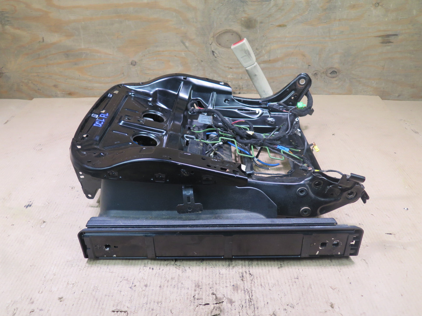 07-10 MERCEDES W216 FRONT LEFT SEAT TRACK FRAME MOTOR DYNAMIC LUMBAR SET OEM