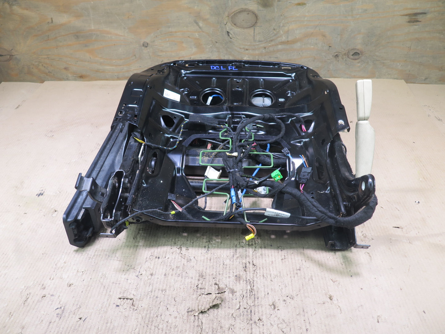 07-10 MERCEDES W216 FRONT LEFT SEAT TRACK FRAME MOTOR DYNAMIC LUMBAR SET OEM