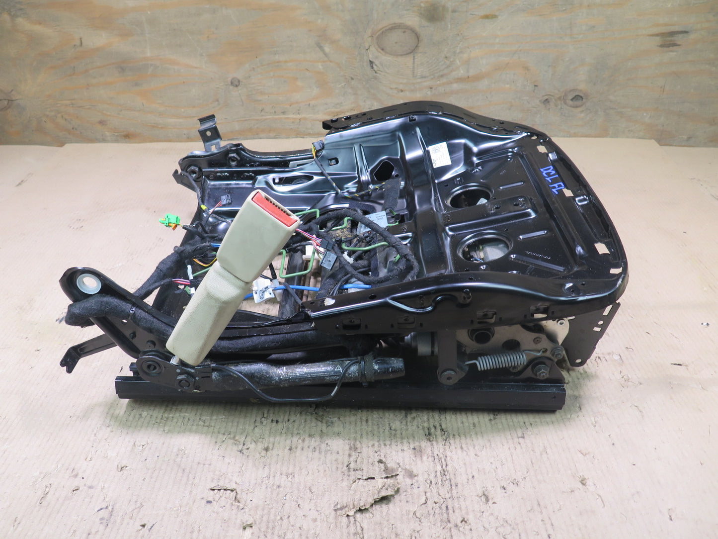 07-10 MERCEDES W216 FRONT LEFT SEAT TRACK FRAME MOTOR DYNAMIC LUMBAR SET OEM