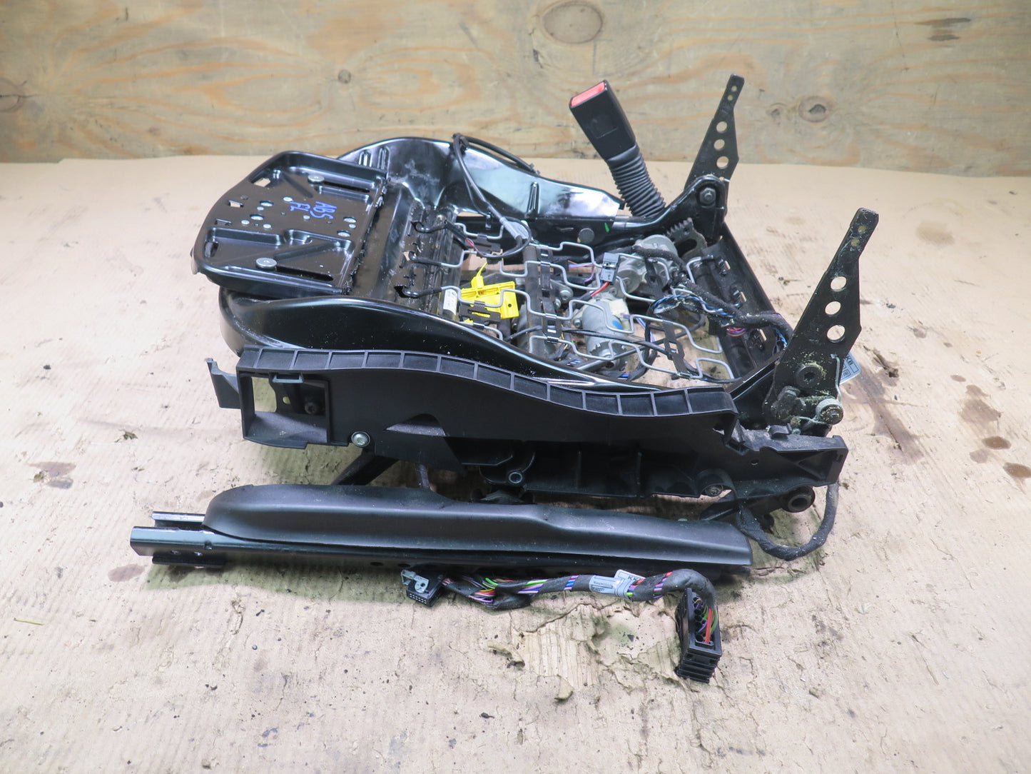 08-10 BMW E63 6-SERIES FRONT LEFT DRIVER SEAT RAIL TRACK FRAME W/ MOTOR OEM