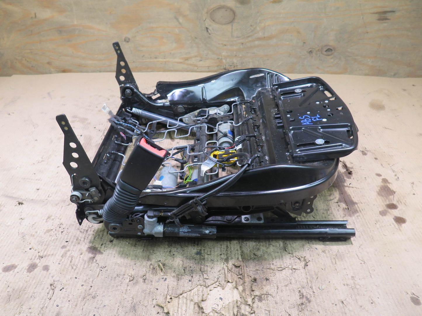 08-10 BMW E63 6-SERIES FRONT LEFT DRIVER SEAT RAIL TRACK FRAME W/ MOTOR OEM