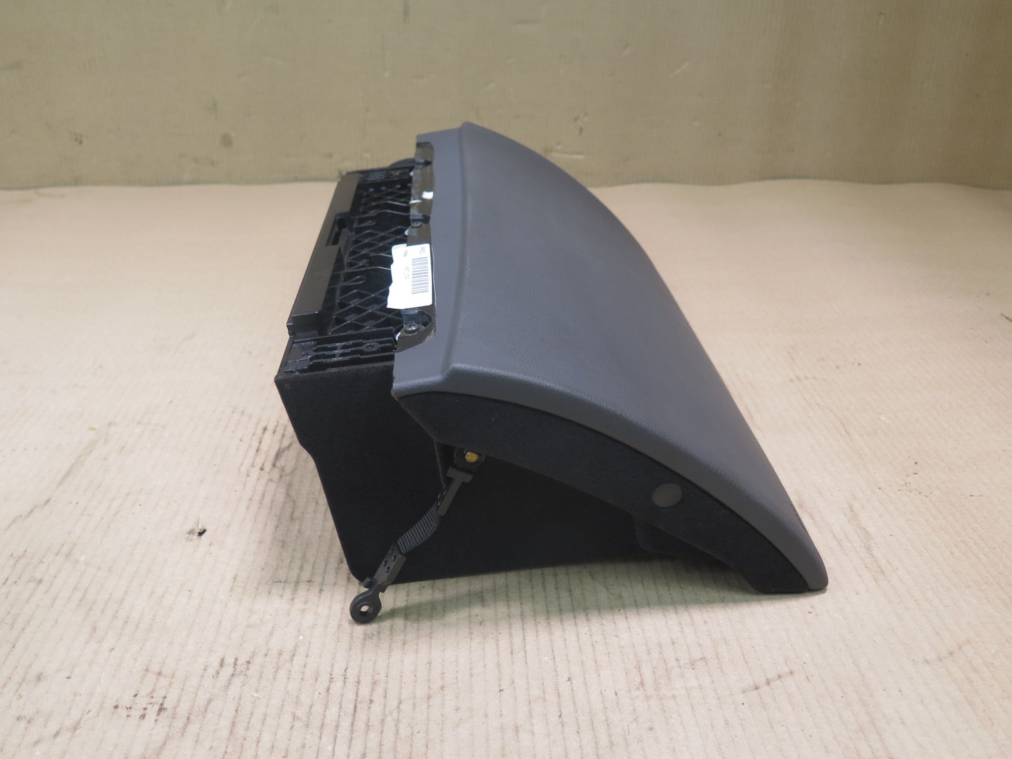 04-10 BMW E63 E64 6-SERIES DASH RIGHT GLOVE BOX DOOR COVER OEM
