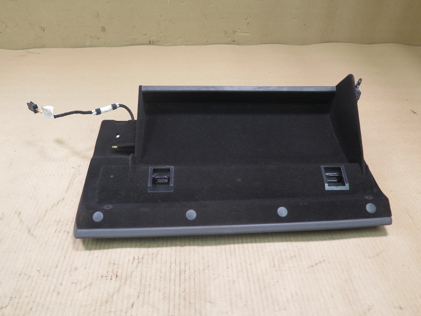 04-10 BMW E63 E64 6-SERIES DASH RIGHT GLOVE BOX DOOR COVER OEM