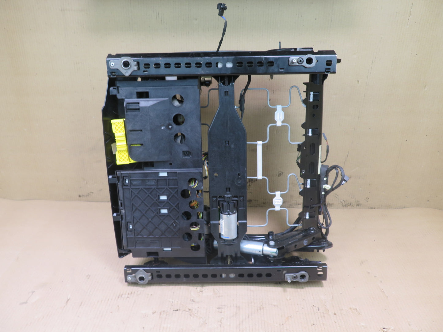 10-13 BMW F07 GT 5-SERIES FRONT RIGHT SEAT LOWER FRAME TRACK RAIL MOTOR OEM