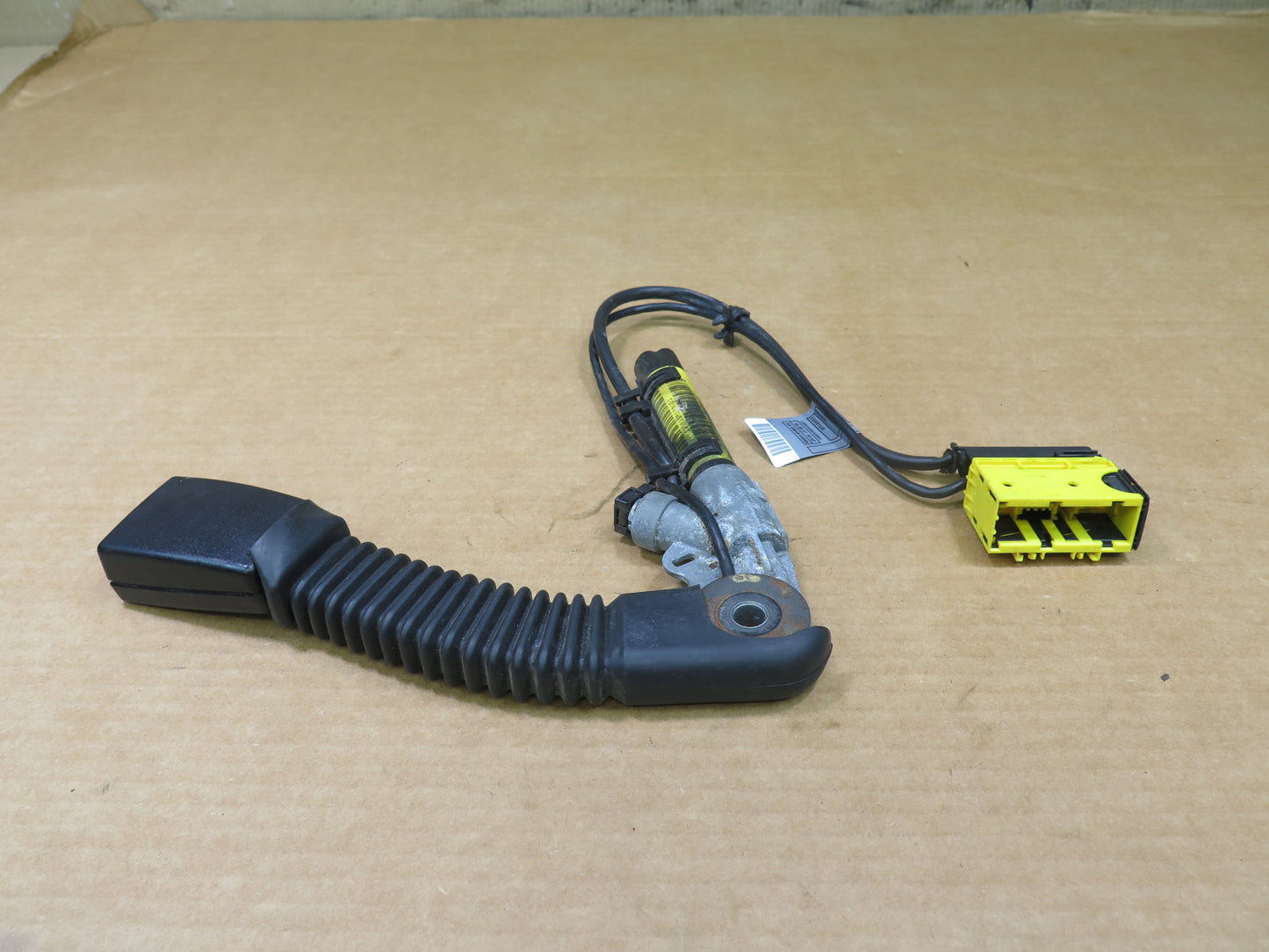 2003-2008 BMW Z4 E85 Front Left Seat Belt Buckle OEM