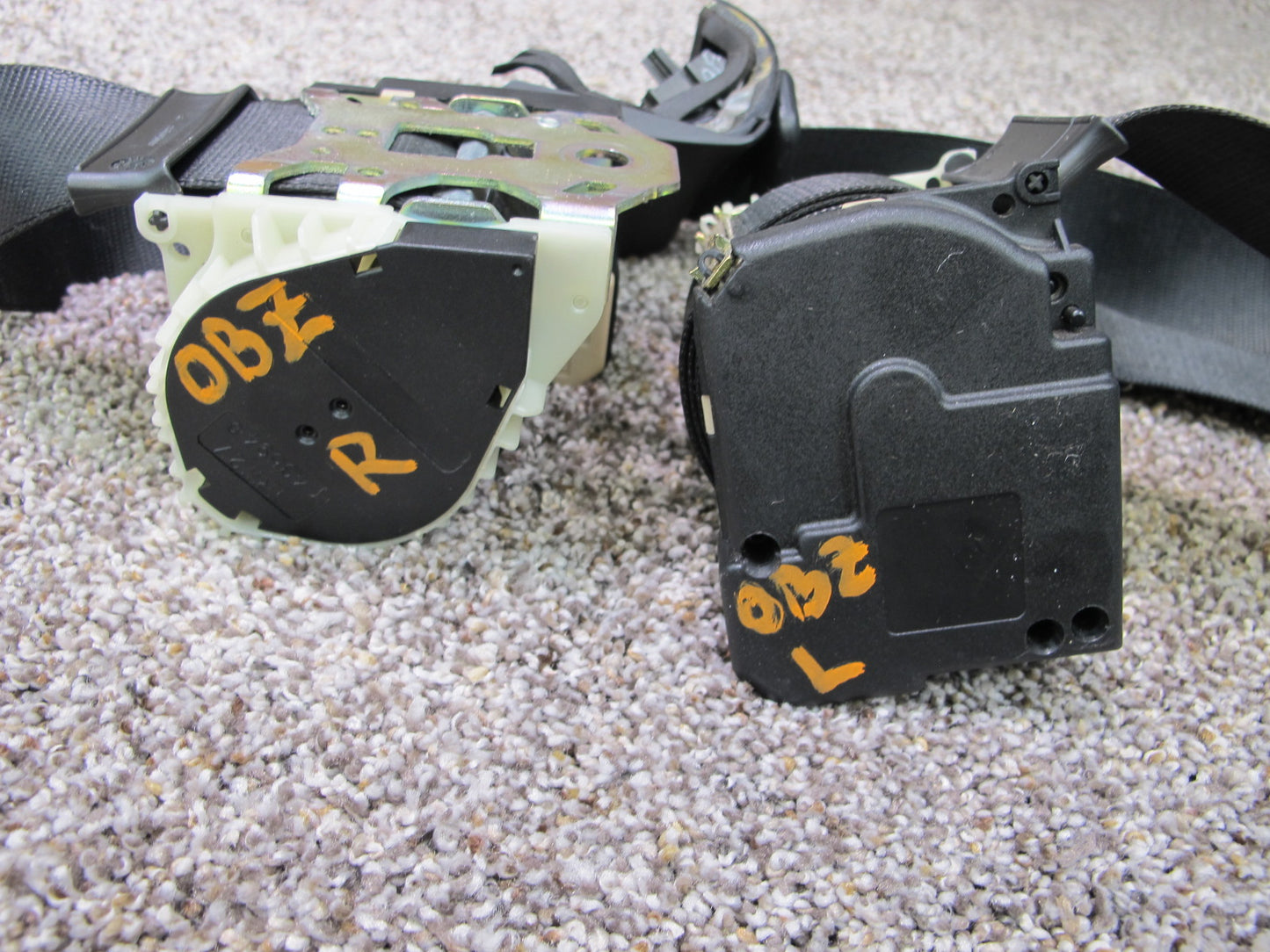 2003-2008 BMW Z4 E85 Left and Right Seat Belts Set OEM