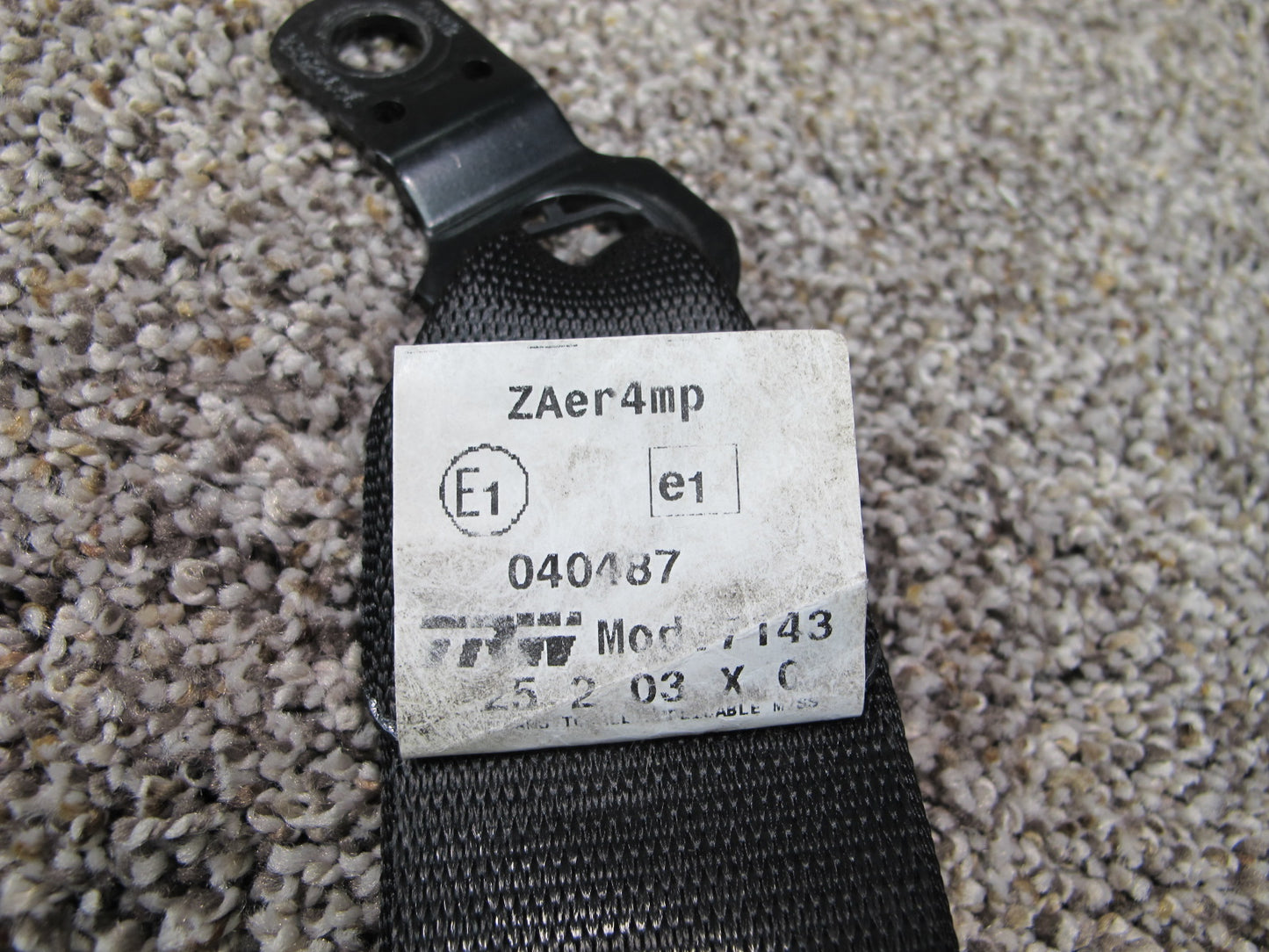 2003-2008 BMW Z4 E85 Left and Right Seat Belts Set OEM