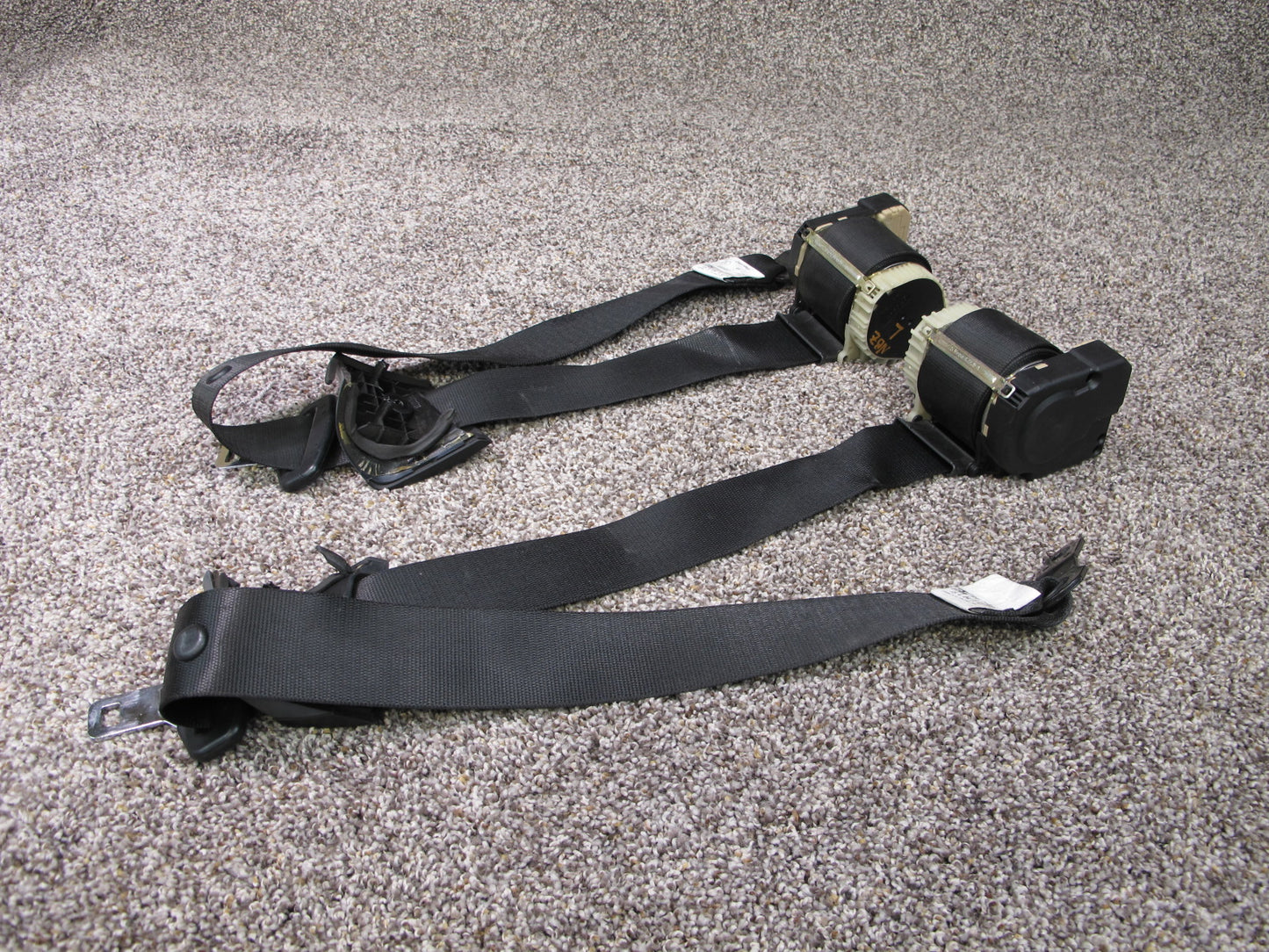 2003-2008 BMW Z4 E85 Left and Right Seat Belts Set OEM