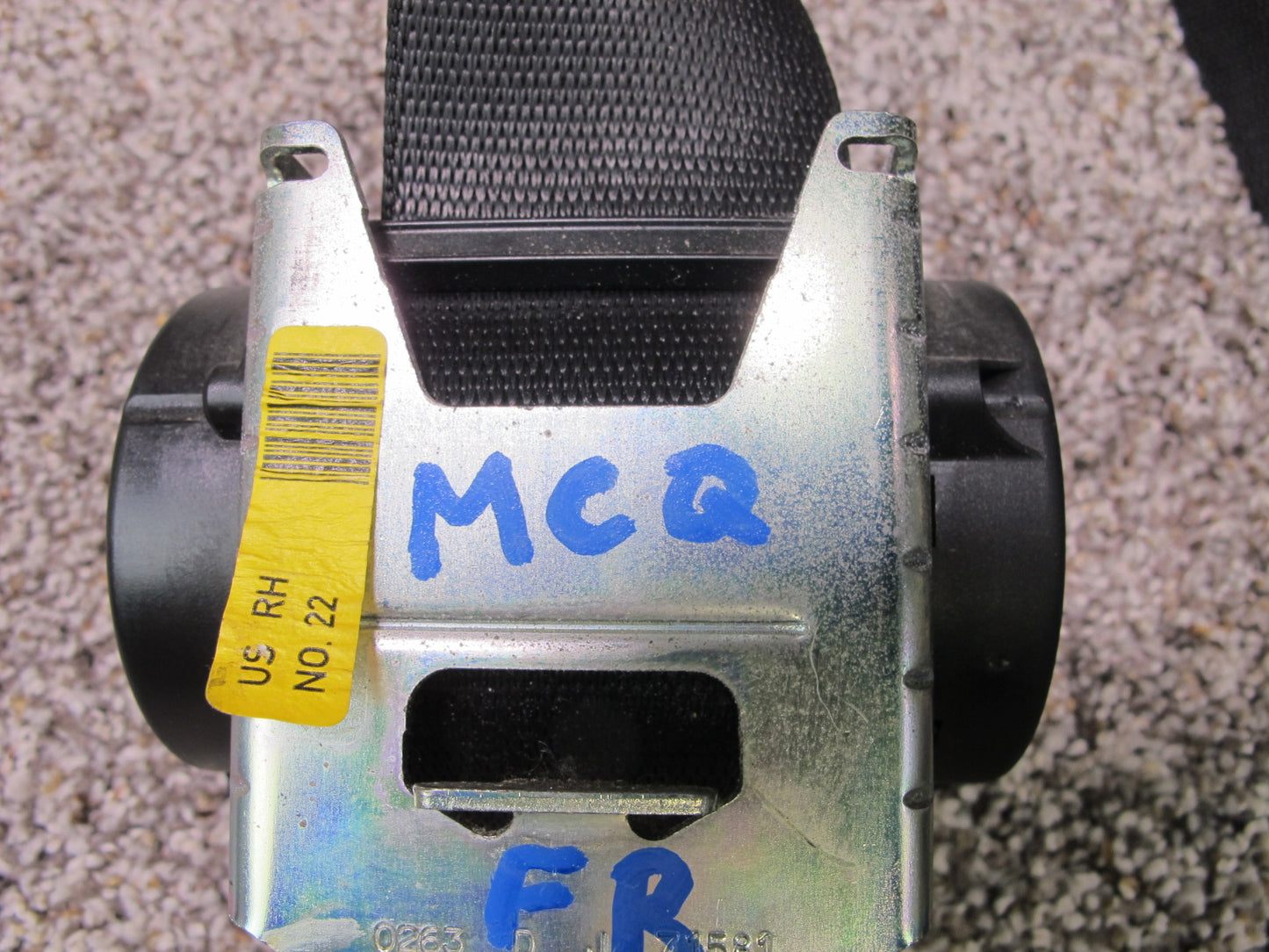 02-08 MINI R50 R53 R52 FRONT REAR SEATBELT RETRACTOR W/ REAR DUAL SEATBELT BUCKLE OEM